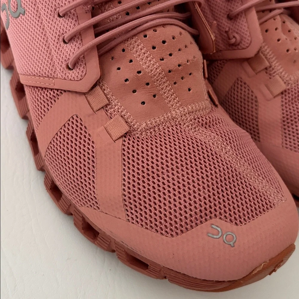 On Cloud 5 Women’s Running Shoes Sneakers Monochrome Rose Speed Laces size 9 - Picture 12 of 15